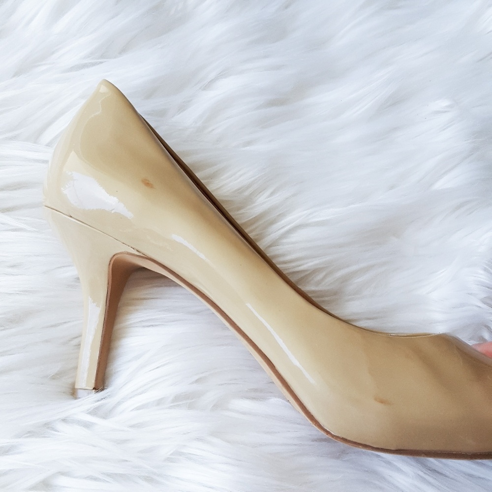 Vince Camuto Nude Patent Leather Peep Toe Heel - Picture 5 of 8